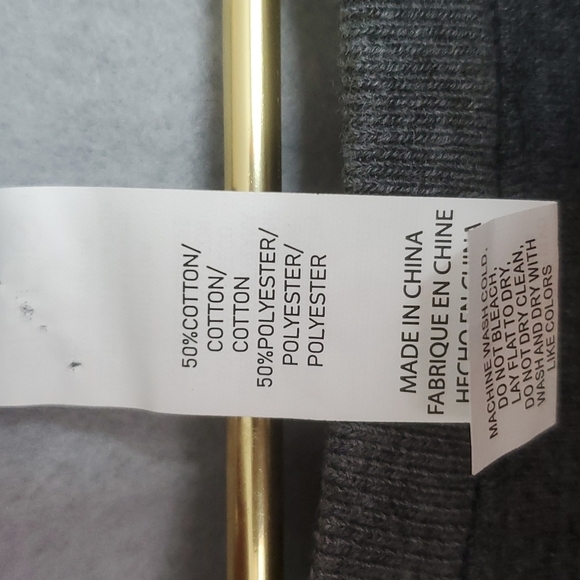 Electric Yoga Charcoal Gray Cougar/ Lioness Sweatshirt Size Small NWOT - Picture 4 of 7